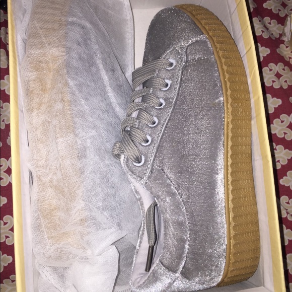 Shoes - Picture 5 of 5